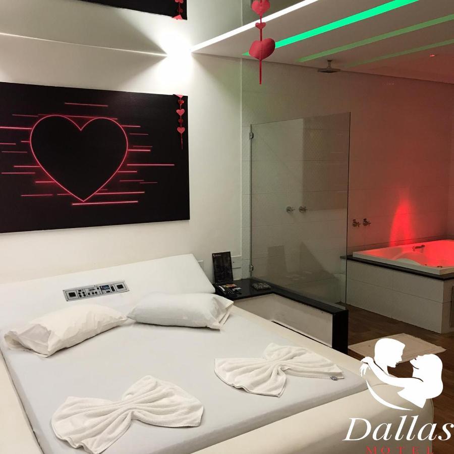 Dallas Motel Valparaiso de Goias Ngoại thất bức ảnh