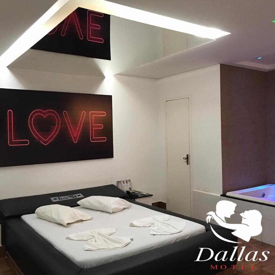 Dallas Motel Valparaiso de Goias Ngoại thất bức ảnh